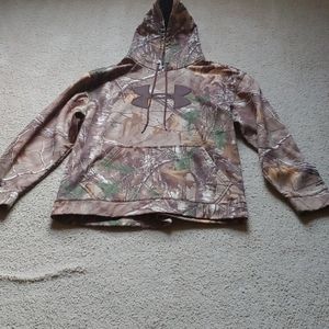 MEN'S front pocket Under Armor camo hoodie
